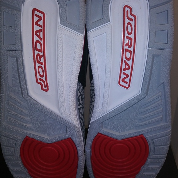 Air Jordan Legacy 312 (GS). New. Kids Size: 6 & 7 - Picture 3 of 8